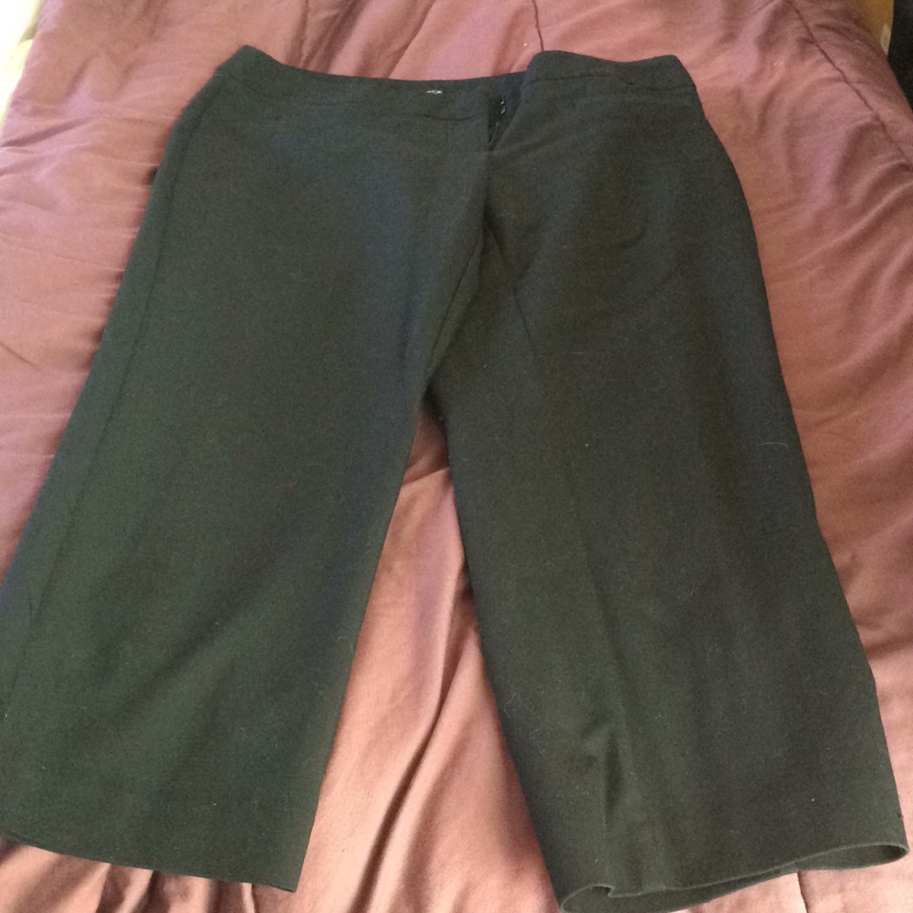 Black capris dress pants